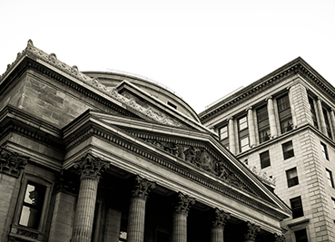 Real-Estate Doom Loop Threatens America’s Banks